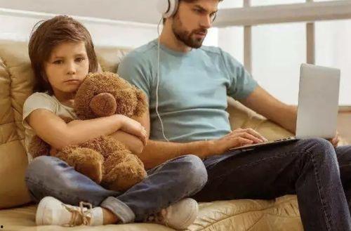 女儿老爸吃瓜,一场家庭欢乐的“瓜田”盛宴